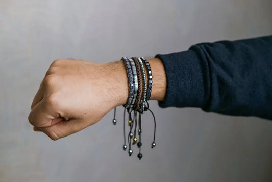 8 Tips for Choosing the Perfect Gift at a Men's Jewelry Shop