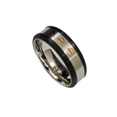 Sleek Carbon Fiber &amp; Stainless Steel Ring with Gold Accents